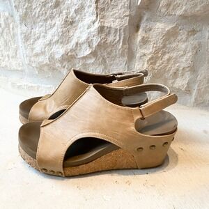 Boutique Corkys Carly Cognac Faux Leather Cork Wedge Sandals Size 7